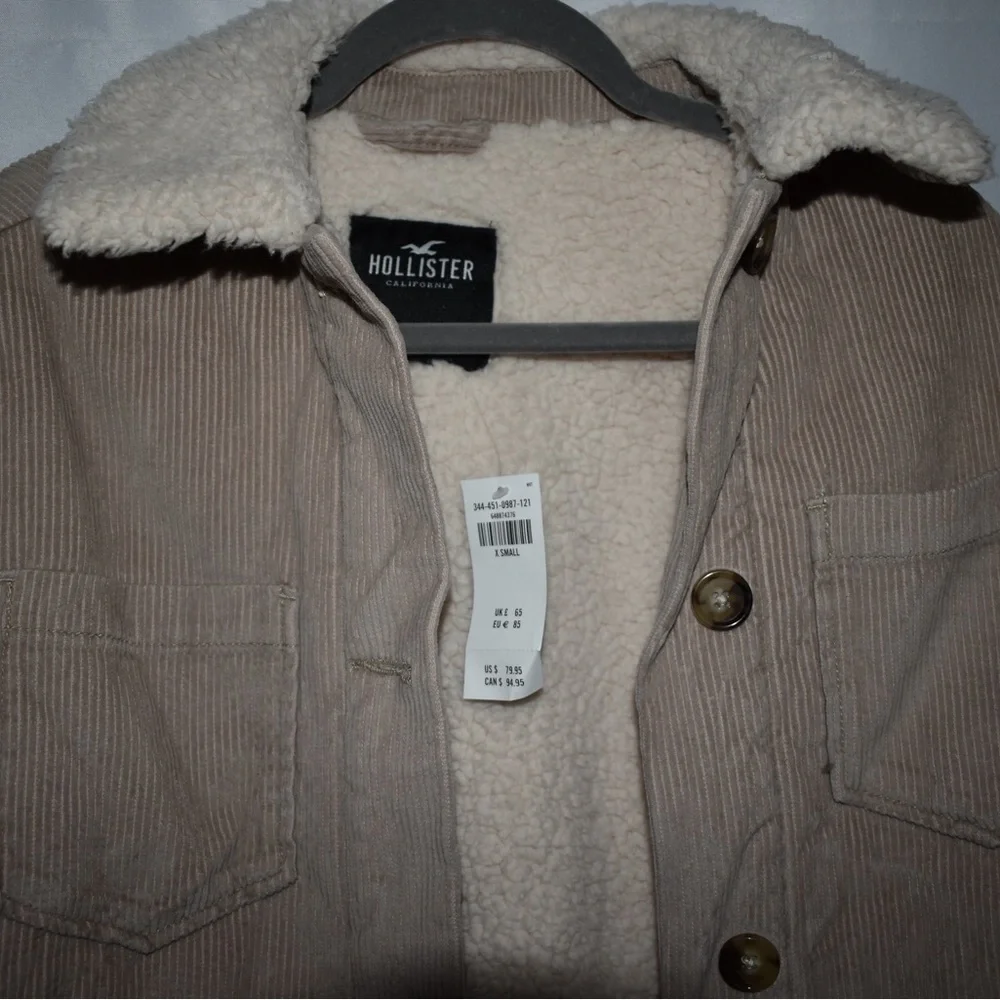 BRAND NEW HOLLISTER CORDUROY FAUX FUR JACKET - Picture 4 of 6